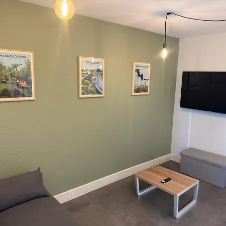 Prázdninový dům Maison Avec Jardin 6 Couchages & Parking Gratuit A Proximite Du Futuroscope Jaunay-Clan