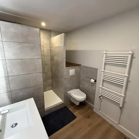 Maison Avec Jardin 6 Couchages & Parking Gratuit A Proximite Du Futuroscope בית נופש