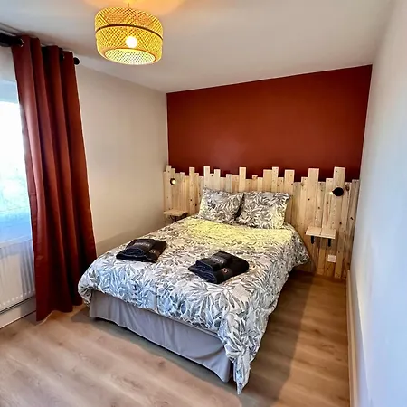 Holiday home Maison Avec Jardin 6 Couchages & Parking Gratuit A Proximite Du Futuroscope Jaunay-Clan